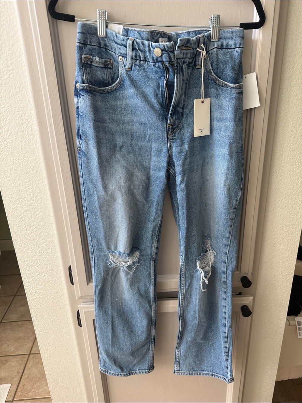 Good American Light Blue Distressed Jeans